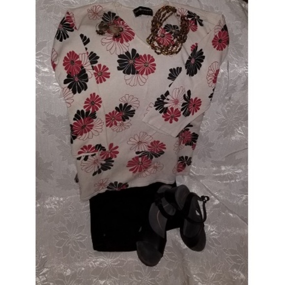 Floral Sweater - Picture 2 of 4